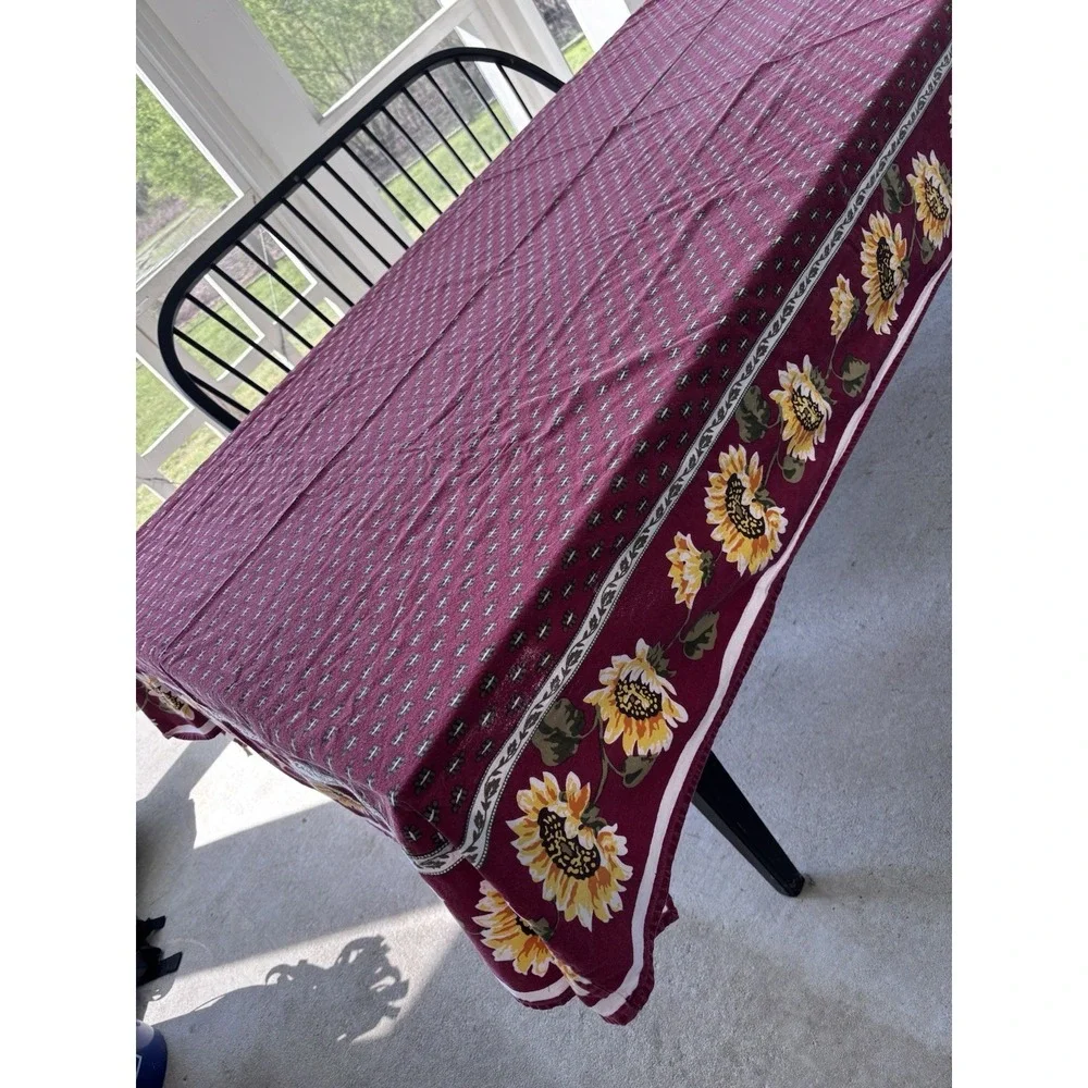 VTG Country Farmhouse Sunflower Border Tablecloth 59x104 Rectangle‎ Red Yellow